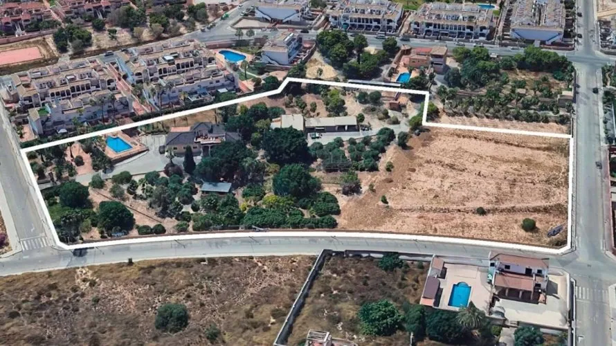 Apartamento de 2 dormitorios en Torrevieja, España No. 1994 № 1