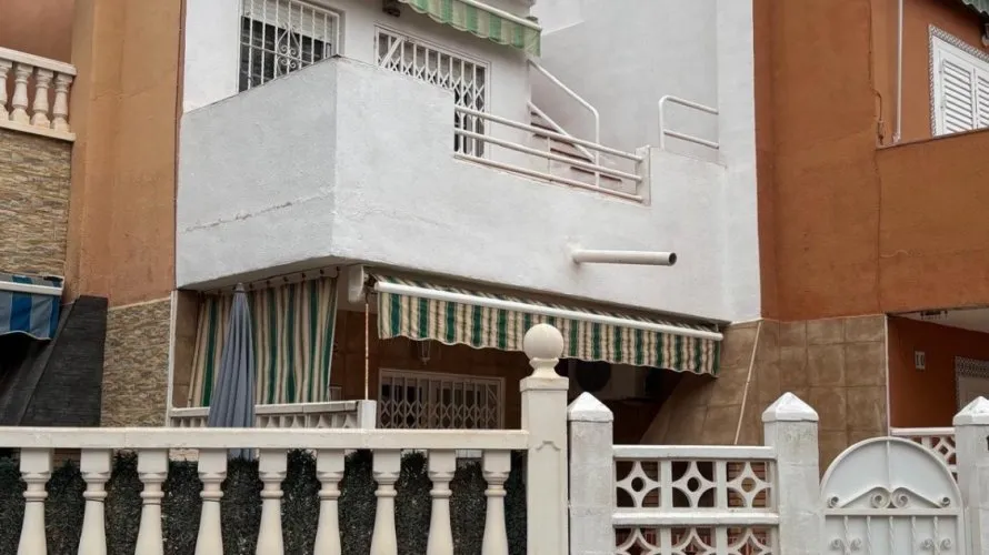 Ático de 2 dormitorios en Torrevieja, España No. 2273 № 16