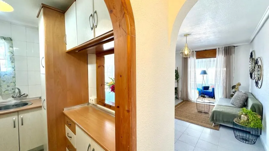 Apartamento de 1 dormitorio en Torrevieja, España No. 2291 № 13