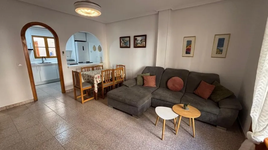 Apartamento de 1 dormitorio en Torrevieja, España No. 2066 № 2