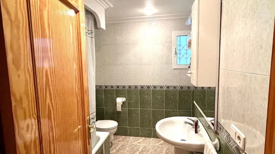 Apartamento de 3 dormitorios en Torrevieja, España No. 2239 № 2