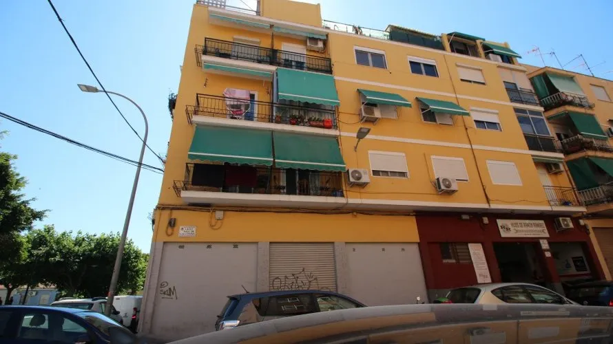 Apartamento de 2 dormitorios en Alicante, España No. 2191 № 1