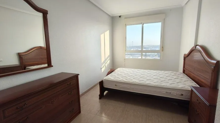 Apartamento de 2 dormitorios en Torrevieja, España No. 2352 № 6