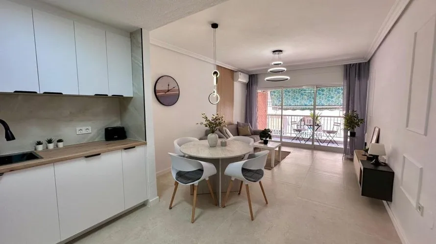 Apartamento de 2 dormitorios en Torrevieja, España No. 2143 № 8