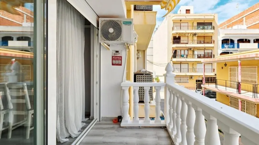 Apartamento de 75m² en Torrevieja, España No. 2009 № 23