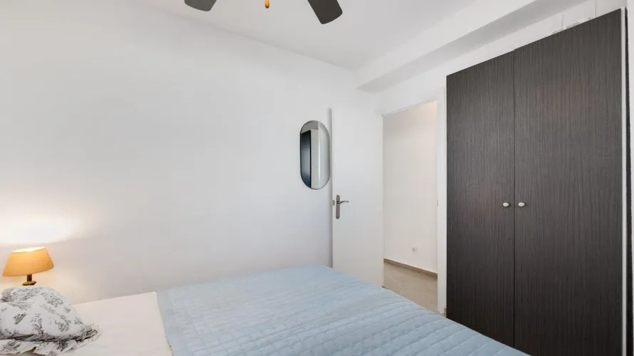 Apartamento de 1 dormitorio en Torrevieja, España No. 2290 № 7