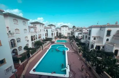 Apartamento de 1 dormitorio en Torrevieja, España No. 2515