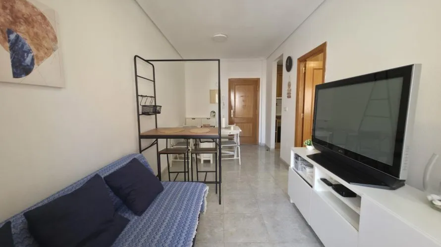 Apartamento de 1 dormitorio en Torrevieja, España No. 2447 № 3
