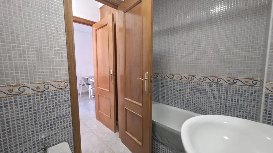 Apartamento de 1 dormitorio en Torrevieja, España No. 2447 № 9