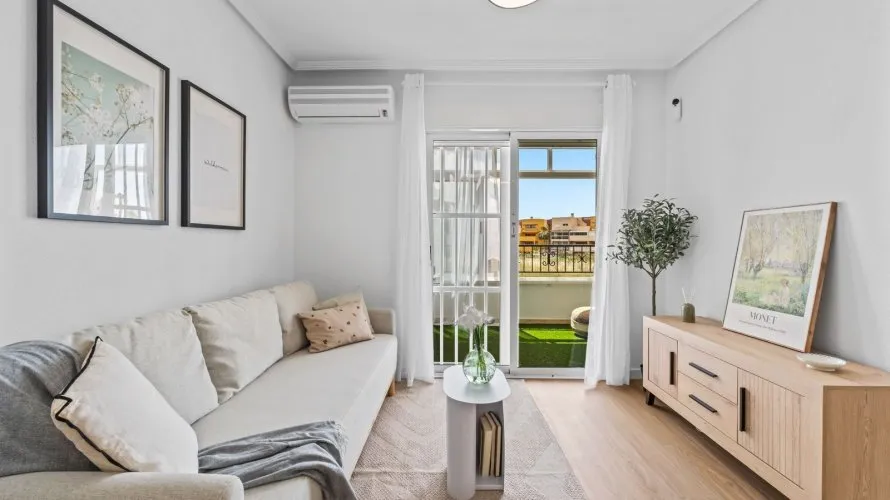Apartamento de 69m² en Torrevieja, España No. 2431 № 23