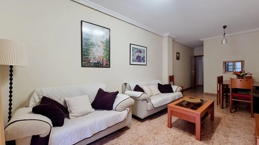Apartamento de 3 dormitorios en Torrevieja, España No. 2514 № 4