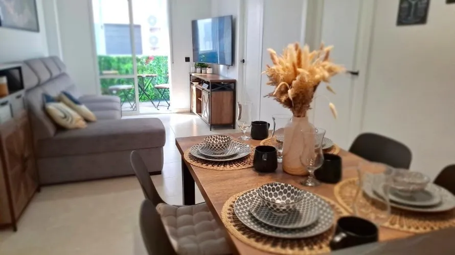 Apartamento de 1 dormitorio en Torrevieja, España No. 2498