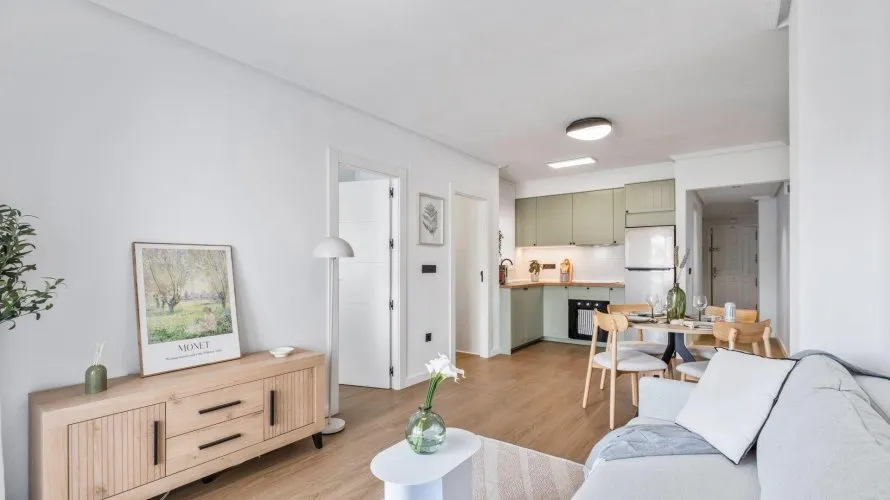 Apartamento de 69m² en Torrevieja, España No. 2502 № 2