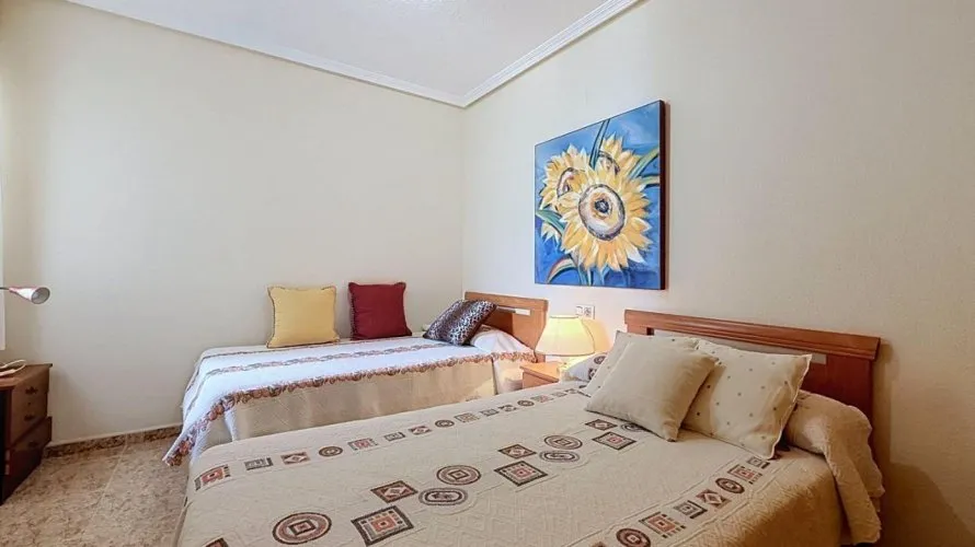 Apartamento de 3 dormitorios en Torrevieja, España No. 2514 № 9