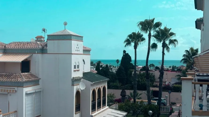 Apartamento de 1 dormitorio en Torrevieja, España No. 2515