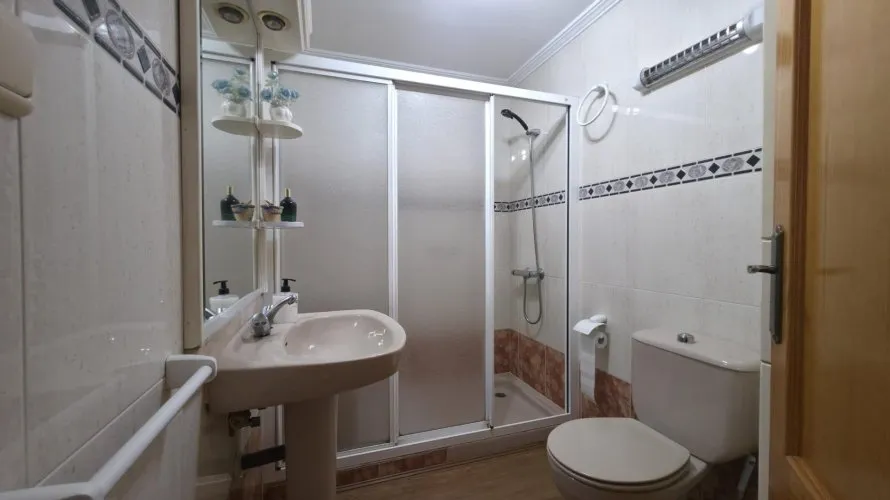 Apartamento de 3 dormitorios en Torrevieja, España No. 2446 № 16
