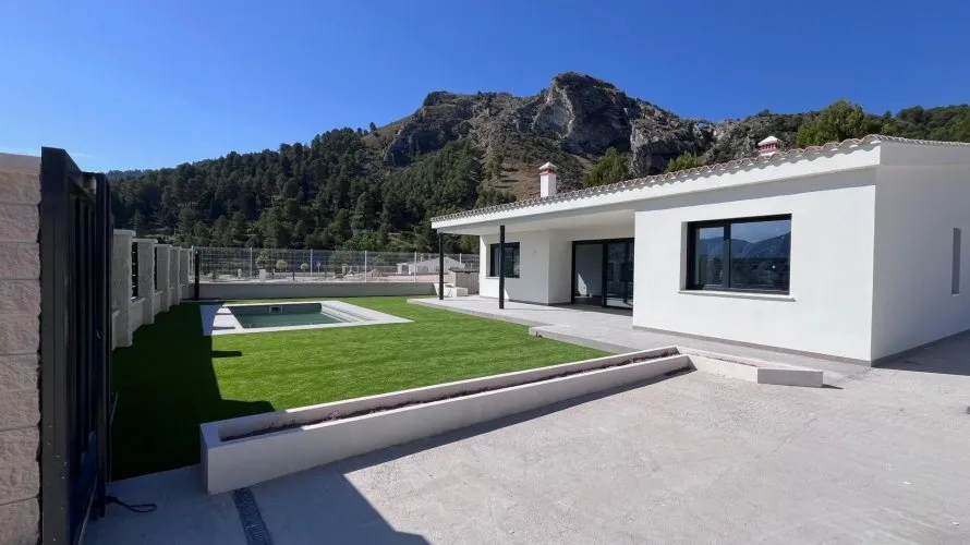 Apartamento de 3 dormitorios en Penaguila, España No. 2480 № 6