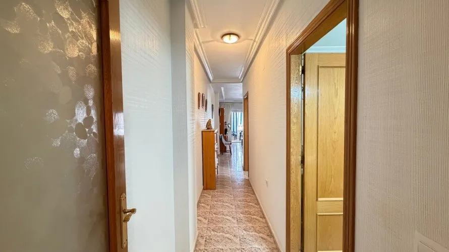 Apartamento de 2 dormitorios en Torrevieja, España No. 2490 № 4