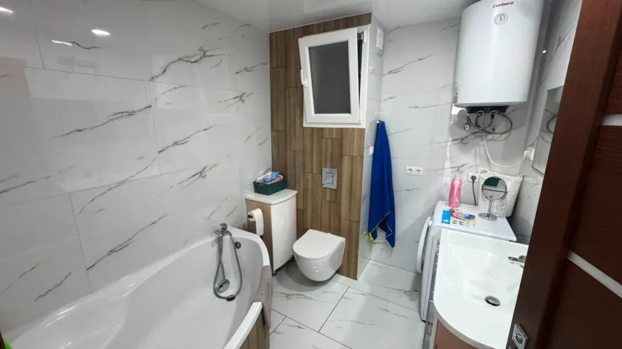 Apartamento de 2 dormitorios en Torrevieja, España No. 2470 № 11