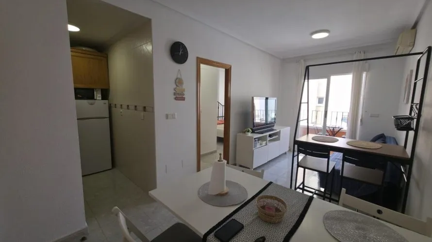 Apartamento de 1 dormitorio en Torrevieja, España No. 2447 № 12