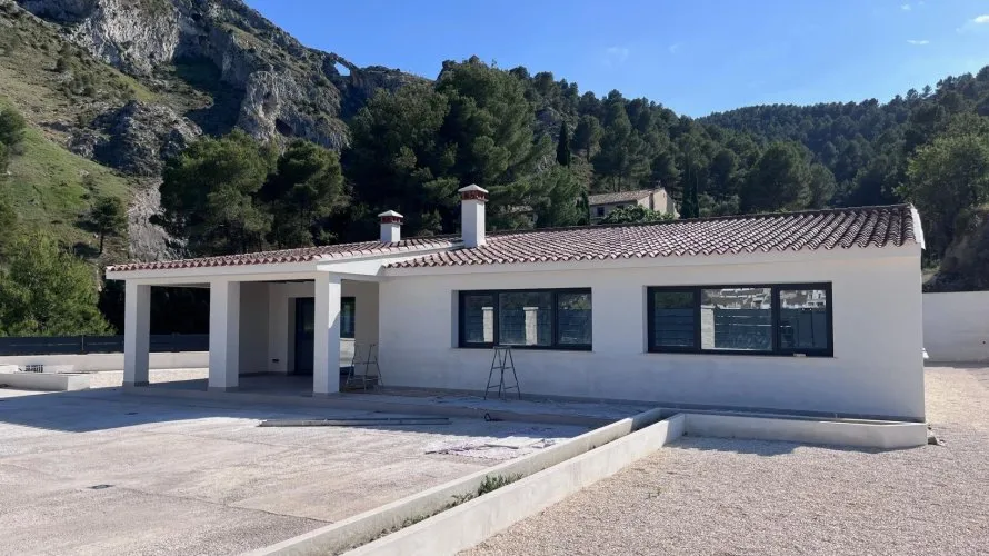 Apartamento de 3 dormitorios en Penaguila, España No. 2480 № 9