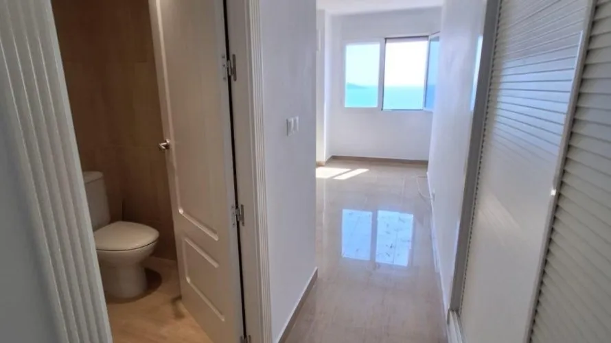 Apartamento de 3 dormitorios en Benidorm, España No. 2424 № 6