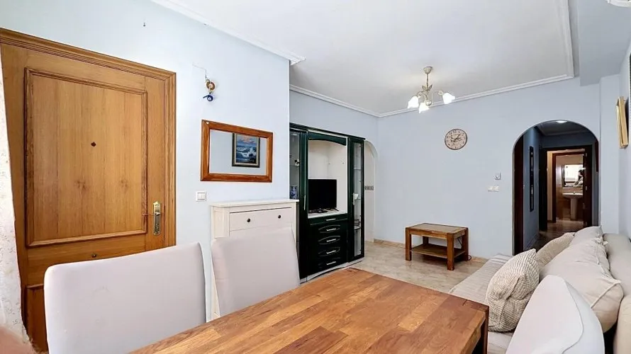 Apartamento de 1 dormitorio en Torrevieja, España No. 2493 № 3
