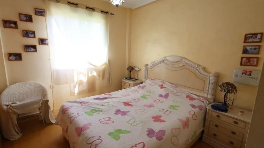 Apartamento de 2 dormitorios en La Zenia, España No. 2487 № 2