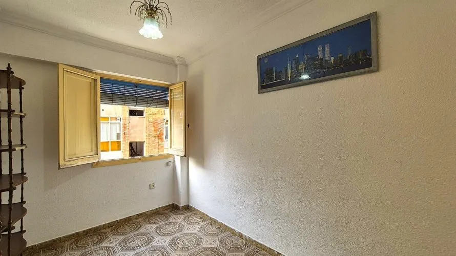 Apartamento de 1 dormitorio en Alicante, España No. 2489 № 9