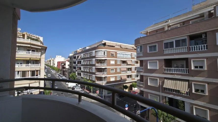 Apartamento de 3 dormitorios en Torrevieja, España No. 2446 № 7