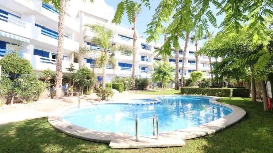 Apartamento de 63m² en Alicante, España No. 2486