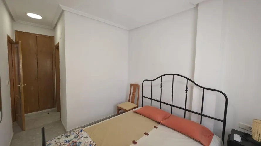 Apartamento de 1 dormitorio en Torrevieja, España No. 2447 № 5
