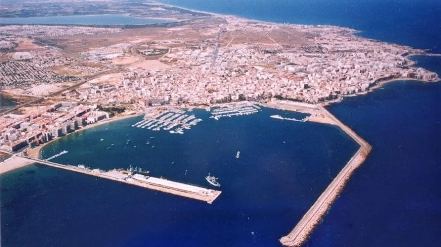 Apartamento de 1 dormitorio en Torrevieja, España No. 2529 № 4