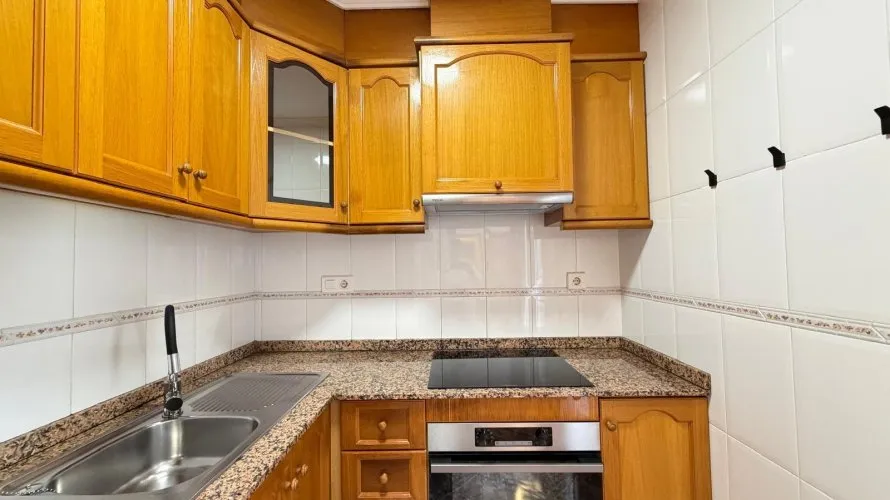 Apartamento de 2 dormitorios en Torrevieja, España No. 2628 № 14