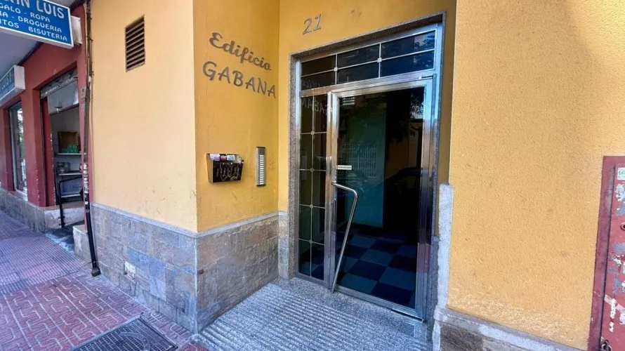 Apartamento de 1 dormitorio en Torrevieja, España No. 2691 № 1