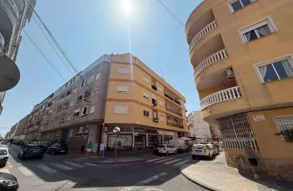 Apartamento de 1 dormitorio en Torrevieja, España No. 2529