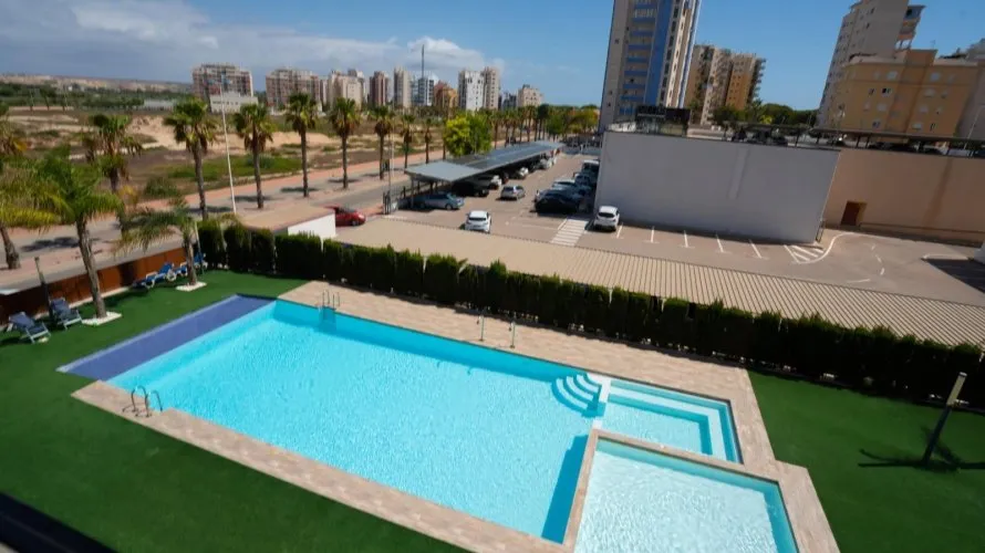 Apartamento de 2 dormitorios en Guardamar del Segura, España No. 2629 № 19