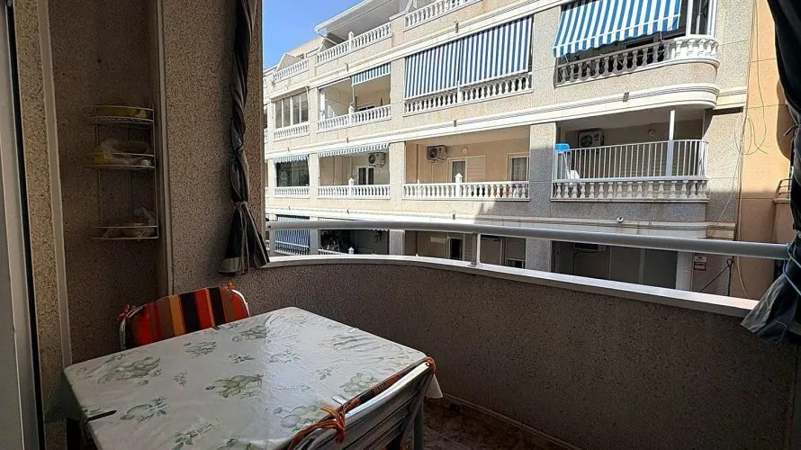 Apartamento de 1 dormitorio en Torrevieja, España No. 2586 № 5