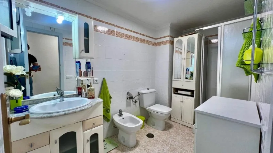 Apartamento de 1 dormitorio en Torrevieja, España No. 2632 № 2