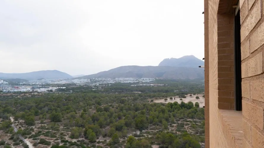 Apartamento de 3 dormitorios en Benidorm, España No. 2643 № 8