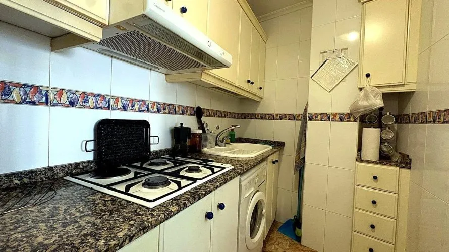 Apartamento de 1 dormitorio en Torrevieja, España No. 2586 № 13