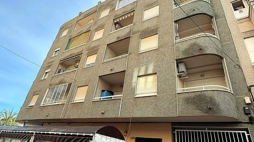 Apartamento de 1 dormitorio en Torrevieja, España No. 2586