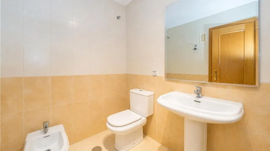 Apartamento de 3 dormitorios en Benidorm, España No. 2643 № 3