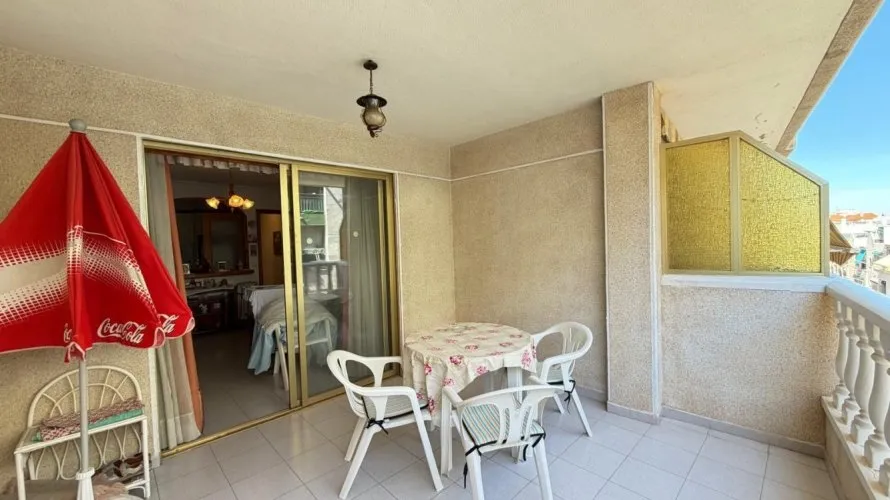Apartamento de 1 dormitorio en Torrevieja, España No. 2670 № 4