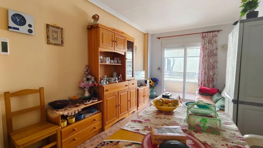 Apartamento de 2 dormitorios en Torrevieja, España No. 2695 № 19