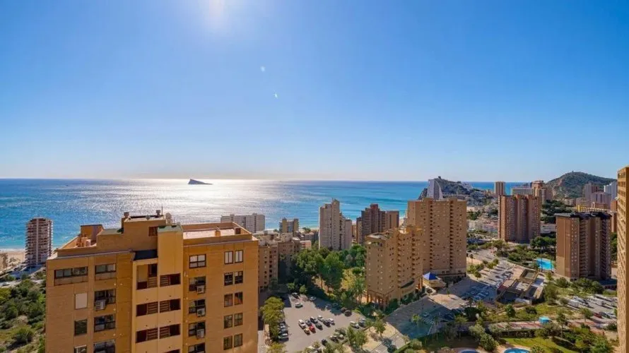 Apartamento de 3 dormitorios en Benidorm, España No. 2643 № 19