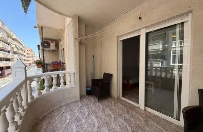Apartamento de 2 dormitorios en Torrevieja, España No. 2618