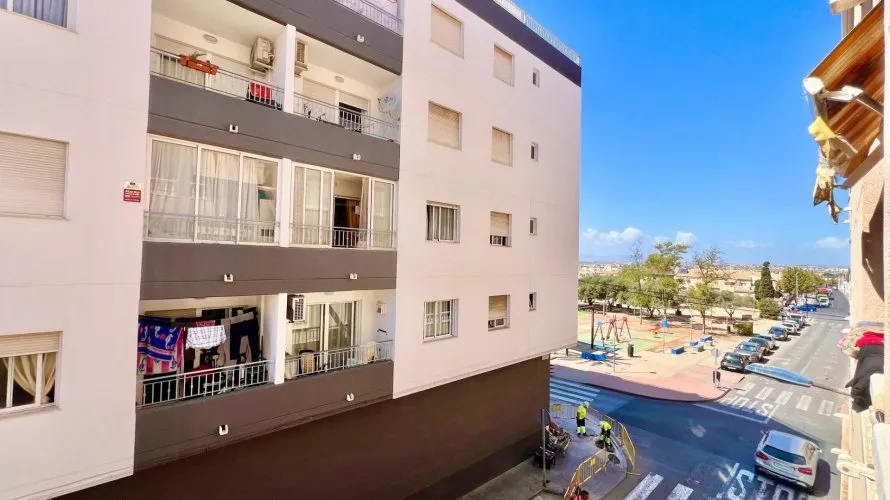 Apartamento de 1 dormitorio en Torrevieja, España No. 2617 № 20