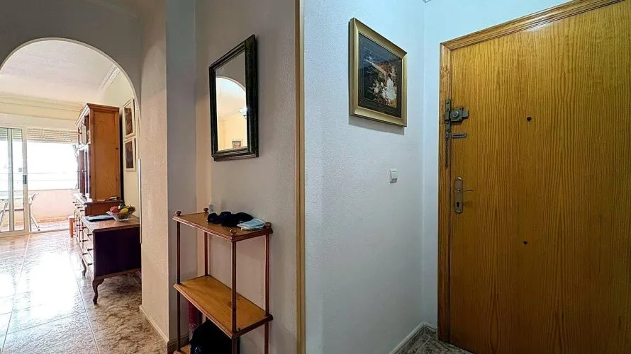 Apartamento de 1 dormitorio en Torrevieja, España No. 2586 № 6