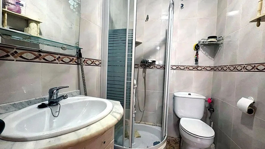 Apartamento de 1 dormitorio en Torrevieja, España No. 2586 № 7